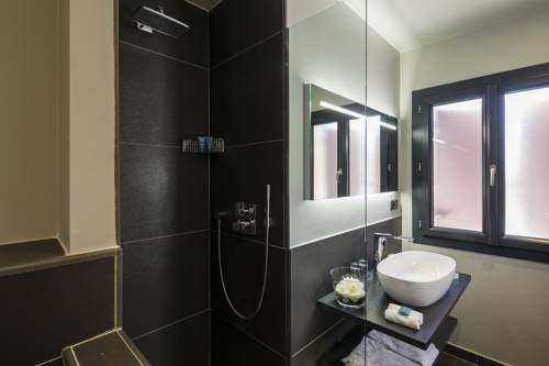 Imagen de la habitación del Hotel Hostellerie Les Gorges De Pennafort. Foto 16