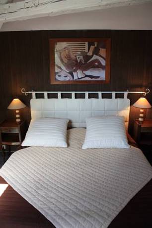 Imagen de la habitación del Hotel Hostellerie Les Griffons. Foto 3
