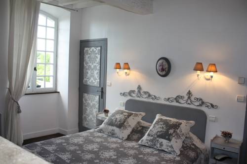 Imagen de la habitación del Hotel Hostellerie Les Griffons. Foto 12