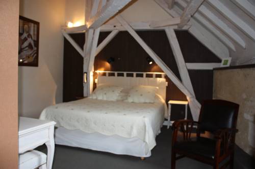Imagen de la habitación del Hotel Hostellerie Les Griffons. Foto 14