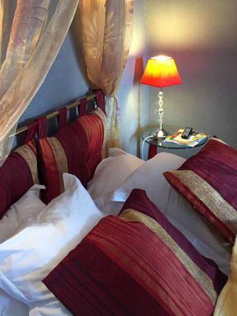 Imagen de la habitación del Hotel Hostellerie Normande. Foto 6