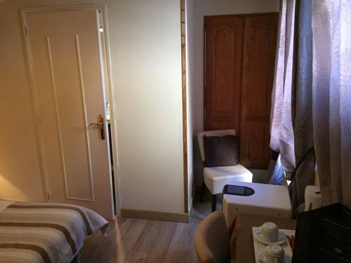 Imagen de la habitación del Hotel Hostellerie Normande. Foto 8