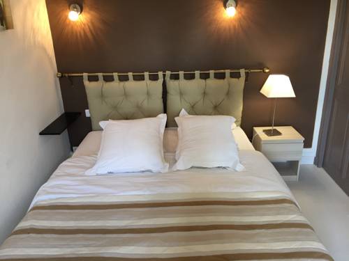 Imagen de la habitación del Hotel Hostellerie Normande. Foto 10