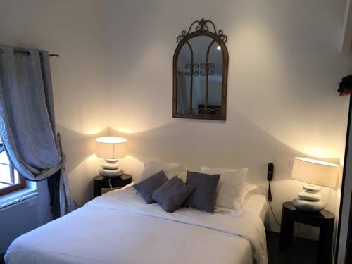 Imagen de la habitación del Hotel Hostellerie Normande. Foto 13