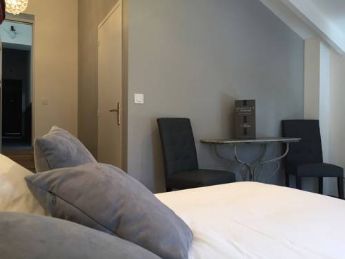 Imagen de la habitación del Hotel Hostellerie Normande. Foto 15