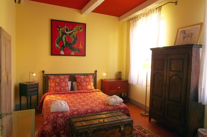 Imagen de la habitación del Hotel Hostellerie Proven&ccedil;ale. Foto 12