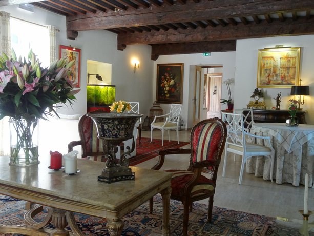 Imagen general del Hotel Hostellerie - Restaurant Les Gorges de l'Aveyron. Foto 3