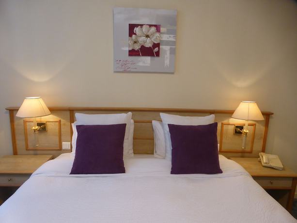 Imagen de la habitación del Hotel Hostellerie Saint Louis. Foto 12