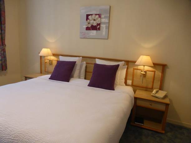 Imagen de la habitación del Hotel Hostellerie Saint Louis. Foto 15