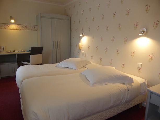 Imagen de la habitación del Hotel Hostellerie Saint Louis. Foto 19