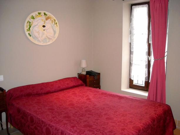 Imagen de la habitación del Hotel Hostellerie Saint Martin. Foto 3