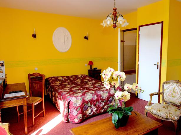 Imagen de la habitación del Hotel Hostellerie Saint Martin. Foto 4