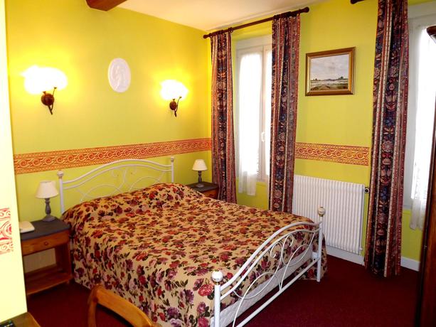 Imagen de la habitación del Hotel Hostellerie Saint Martin. Foto 5