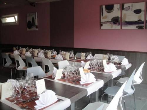 Imagen de la habitación del Hotel Hostellerie Saint Paul. Foto 4