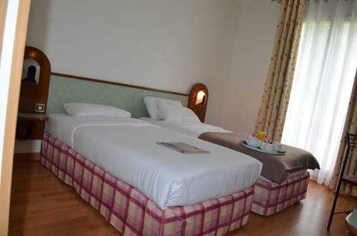 Imagen de la habitación del Hotel Hostellerie Saint Vincent Beauvais Aéroport. Foto 4