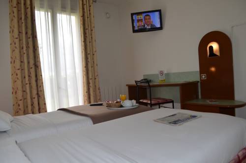 Imagen de la habitación del Hotel Hostellerie Saint Vincent Beauvais Aéroport. Foto 6