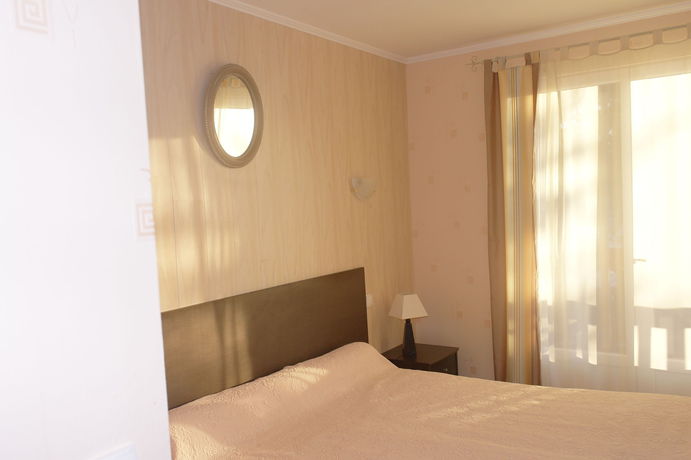 Imagen de los exteriores del Hotel Hostellerie Saint-clément. Foto 10