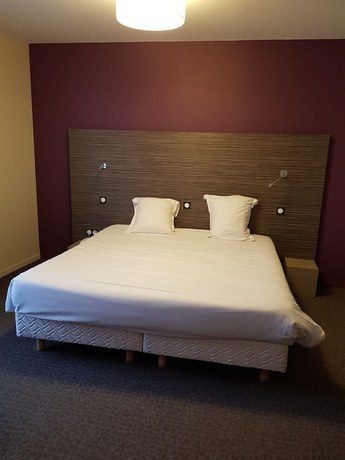 Imagen de la habitación del Hotel Hostellerie a la Bonne Auberge. Foto 13