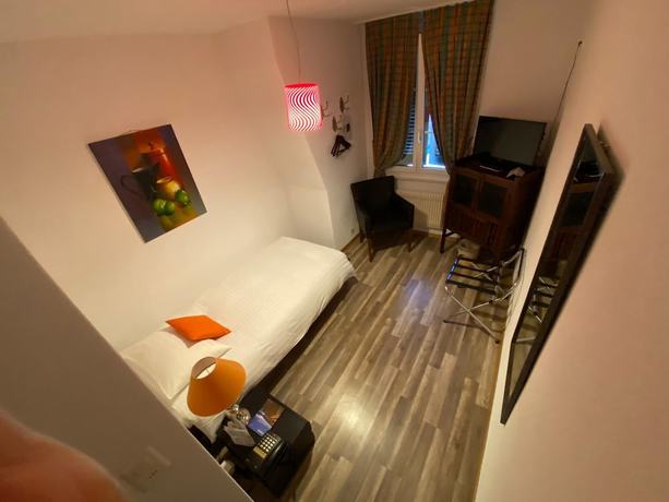 Imagen de la habitación del Hotel Hostellerie de Gen&egrave;ve, VEVEY . Foto 10