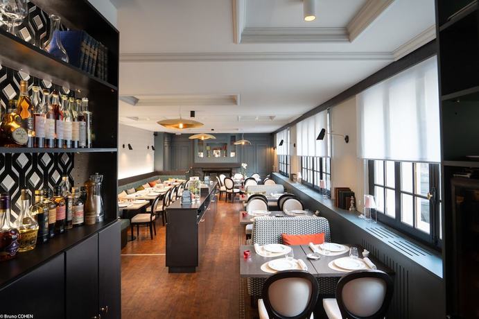 Imagen del bar/restaurante del Hotel Hostellerie de la Porte Bellon. Foto 3