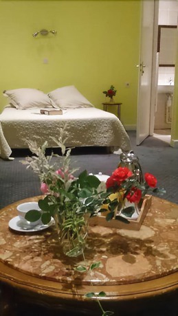 Imagen de la habitación del Hotel Hostellerie de la Roseraie. Foto 18