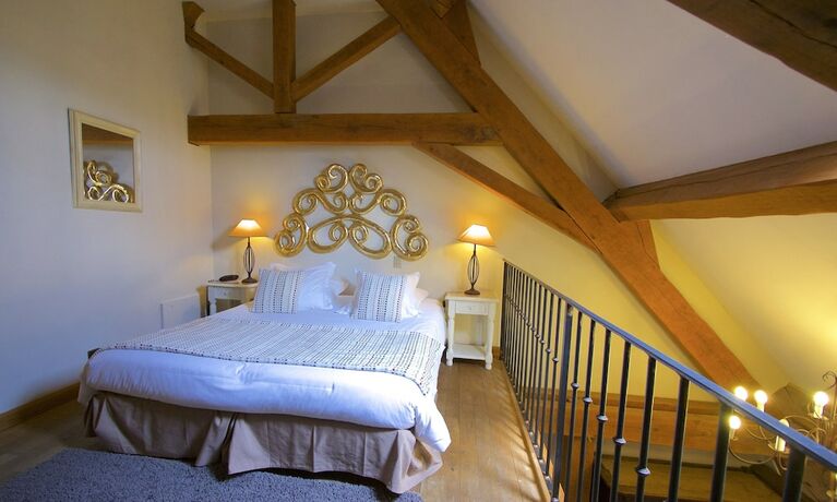 Imagen de la habitación del Hotel Hostellerie de la Tour d\'Auxois. Foto 14