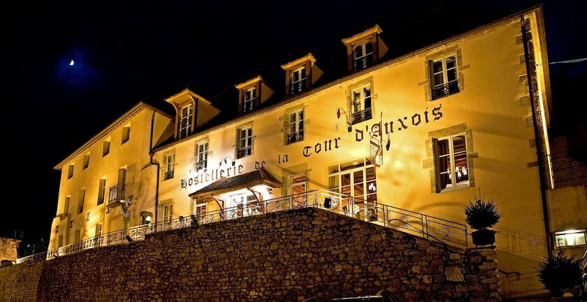 Imagen general del Hotel Hostellerie de la Tour d\'Auxois. Foto 2