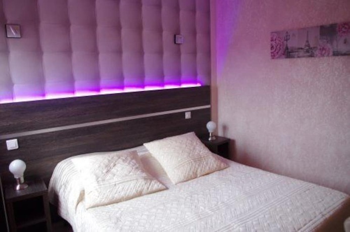 Imagen de la habitación del Hotel Hostellerie du Centrotel et Spa. Foto 4