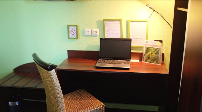 Imagen de la habitación del Hotel Hostellerie du Centrotel et Spa. Foto 11