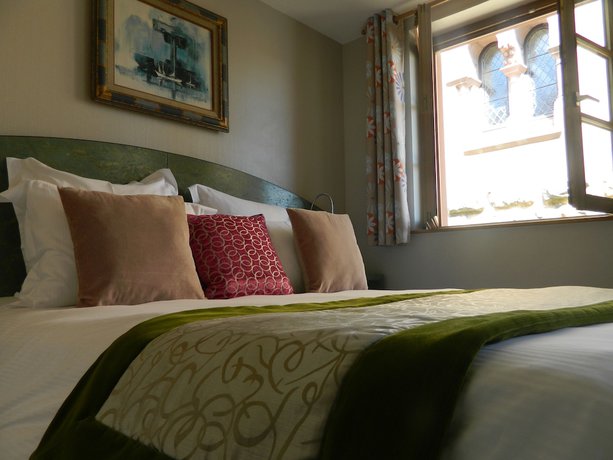 Imagen de la habitación del Hotel Hostellerie du Ch&acirc;teau, Eguisheim. Foto 7
