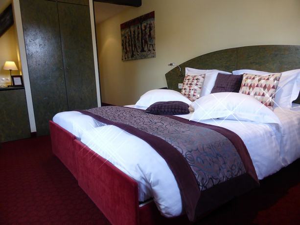 Imagen de la habitación del Hotel Hostellerie du Ch&acirc;teau, Eguisheim. Foto 8