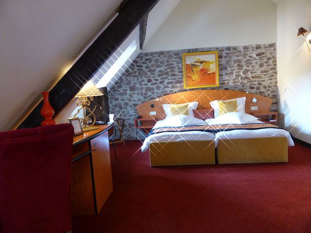 Imagen de la habitación del Hotel Hostellerie du Ch&acirc;teau, Eguisheim. Foto 12
