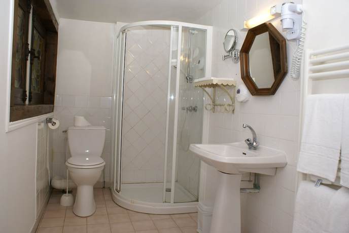 Imagen de la habitación del Hotel Hostellerie du Château de l\'Isle. Foto 8