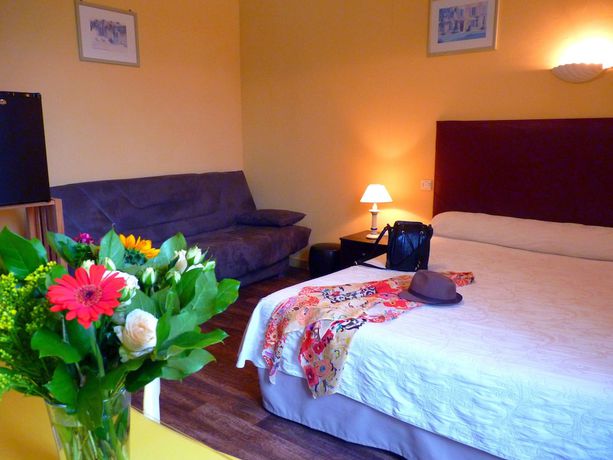 Imagen de la habitación del Hotel Hostellerie du Parc, Cambo Les Bains. Foto 9