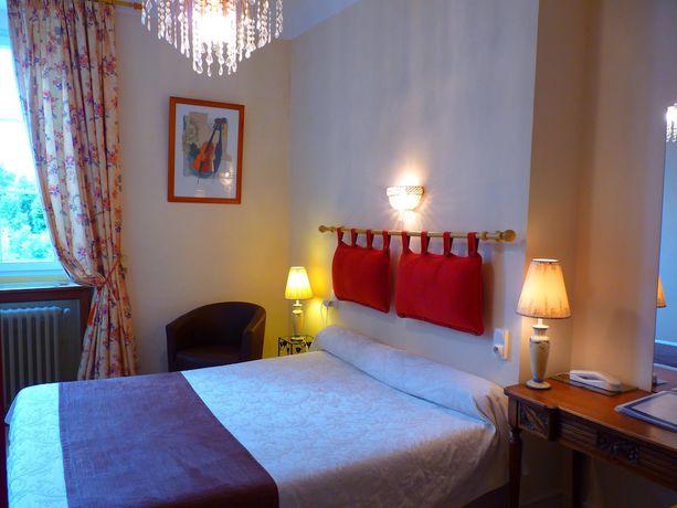 Imagen de la habitación del Hotel Hostellerie du Parc, Cambo Les Bains. Foto 19