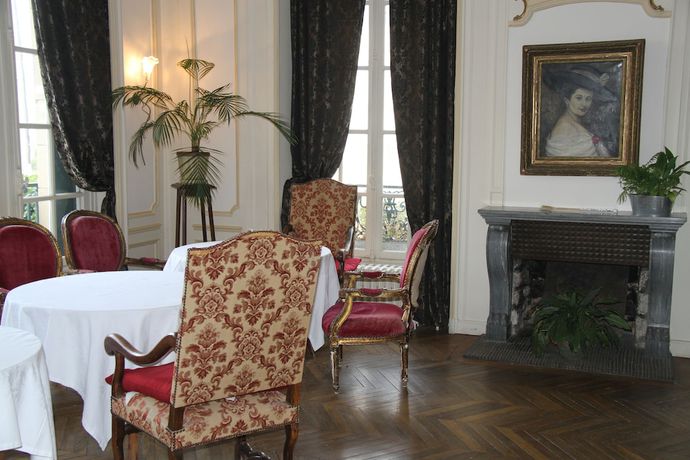 Imagen del bar/restaurante del Hotel Hostellerie du Parc. Foto 5