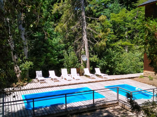 Imagen de la piscina del Hotel Hosteria Cohuel. Foto 18