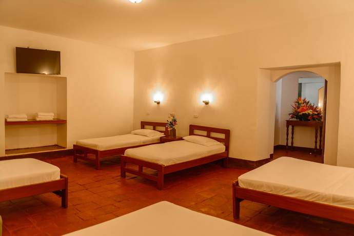 Imagen de la habitación del Hotel Hosteria Colonial La Cueva de Leo. Foto 2