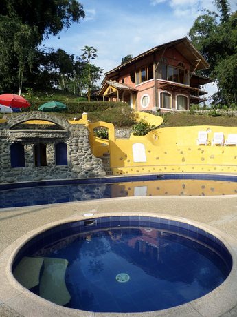 Imagen de la piscina del Hotel Hosteria El Encanto. Foto 20