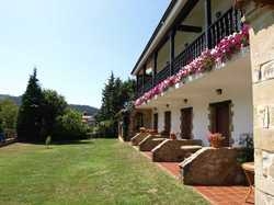 Imagen de los exteriores del Hotel Hosteria El Pomar. Foto 6