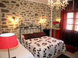 Imagen de la habitación del Hotel Hosteria El Pomar. Foto 3