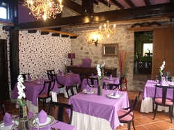 Imagen del bar/restaurante del Hotel Hosteria El Pomar. Foto 2