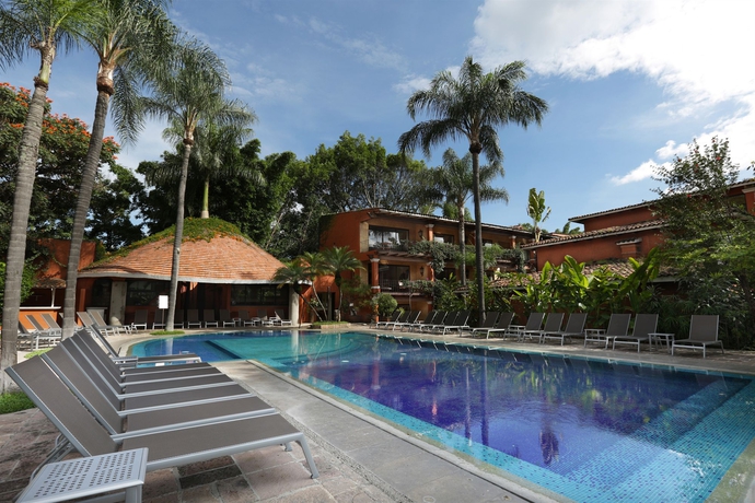 Imagen de la piscina del Hotel Hosteria Las Quintas. Foto 10