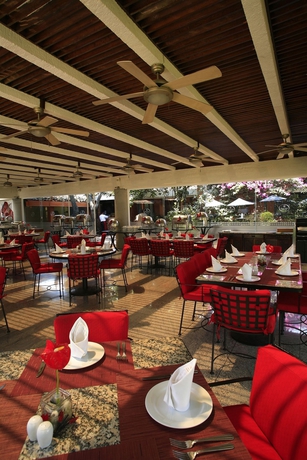Imagen del bar/restaurante del Hotel Hosteria Las Quintas. Foto 2