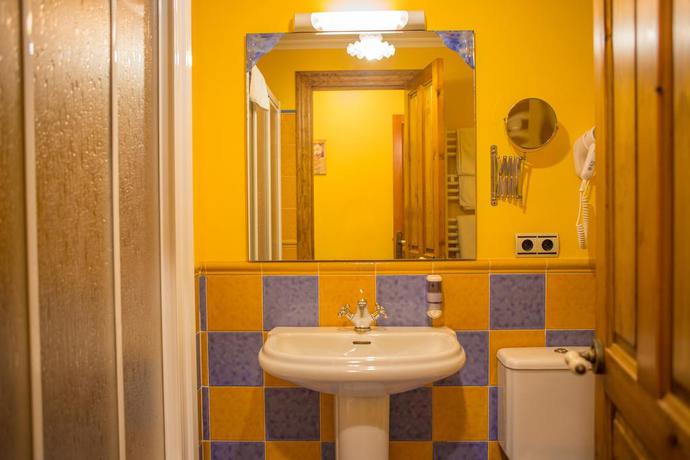 Imagen de la habitación del Hotel Hosteria Los Laureles. Foto 8