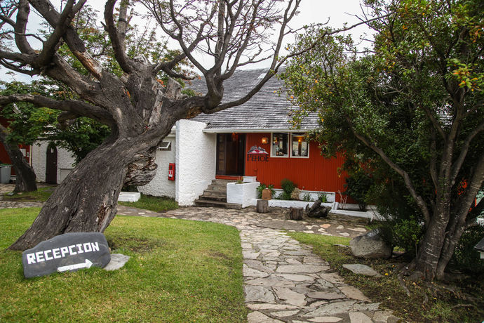 Imagen de los exteriores del Hotel Hosteria Pehoe. Foto 14