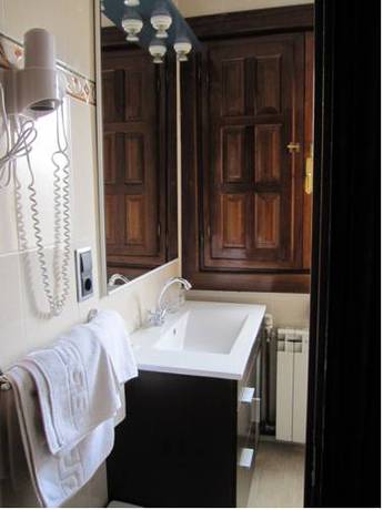 Imagen de la habitación del Hotel Hosteria Picos De Europa. Foto 5