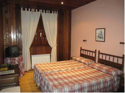 Imagen de la habitación del Hotel Hosteria Picos De Europa. Foto 8