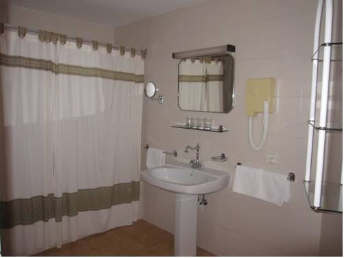 Imagen de la habitación del Hotel Hosteria Picos De Europa. Foto 9