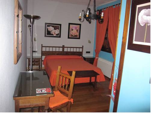 Imagen de la habitación del Hotel Hosteria Picos De Europa. Foto 15